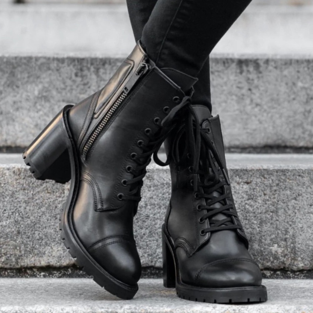 Thursday Rebel boots size 9